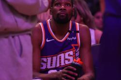 爱游戏APP 杜兰特爆冷击败澳大利亚队，逆转引爆全场！