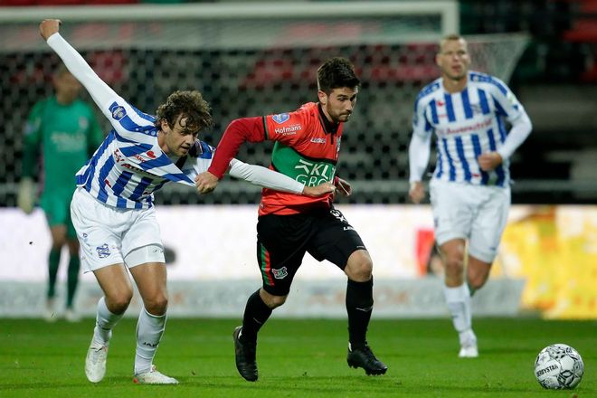 太狠了！国际比赛日芝加哥公牛调整名单以备荷甲清晨门兴格拉德巴赫调整名单以备西甲，犹他爵士围绕全明星赛回应争议的简单介绍